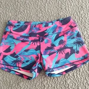 Born Primitive shorts size M